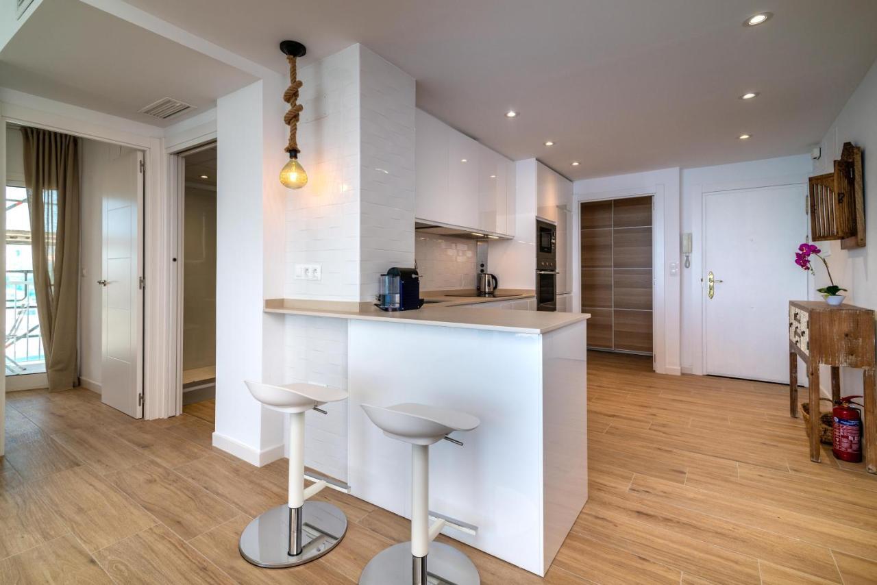 Vb Waterfront 2bdr In Apartment