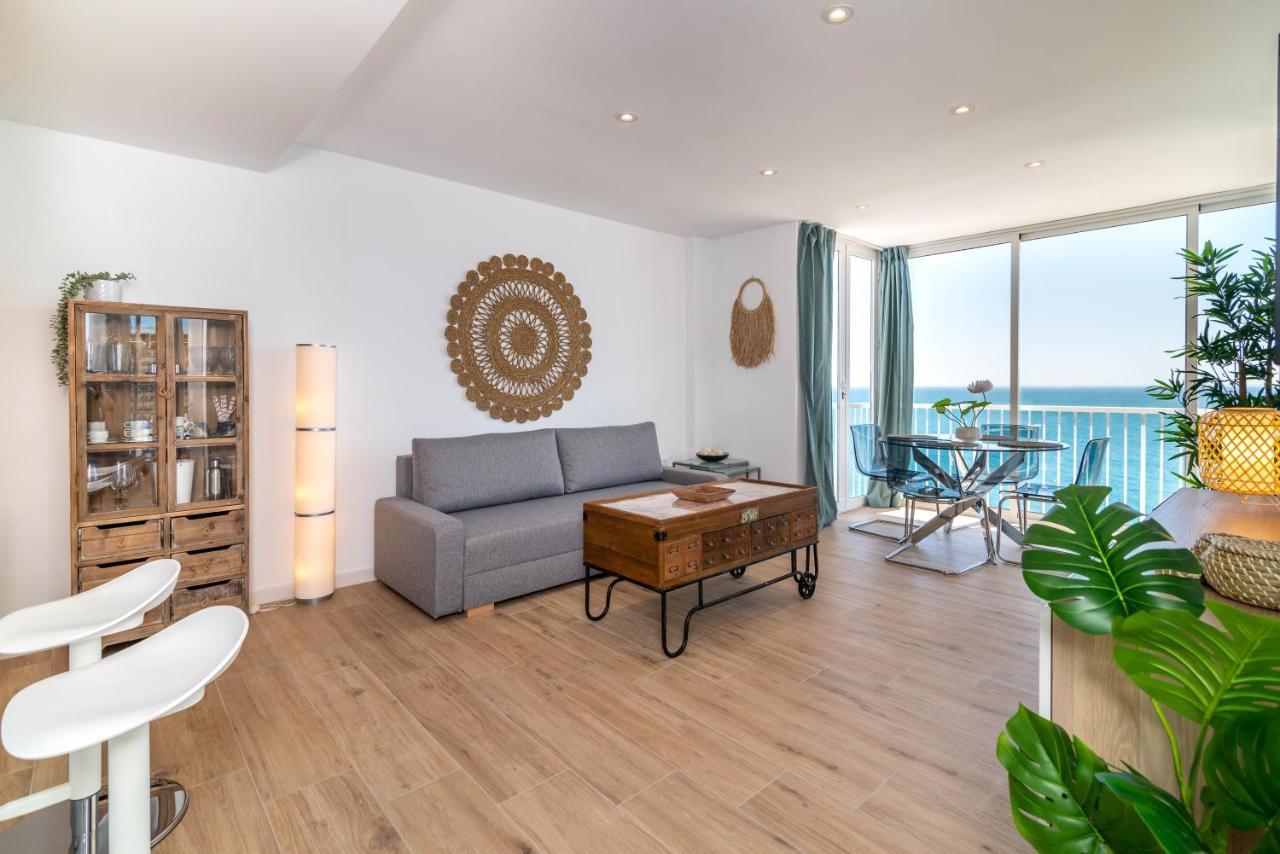 Vb Waterfront 2bdr In Apartment